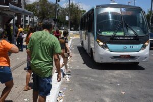 alem-da-suspensao-de-25-linhas-de-onibus,-outras-29-tiveram-reducao-de-frota-em-fortaleza