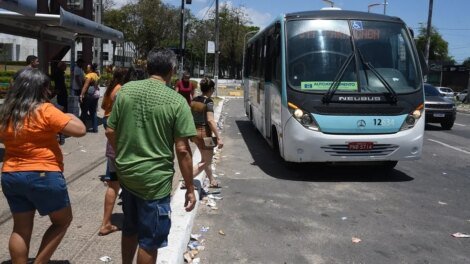 alem-da-suspensao-de-25-linhas-de-onibus,-outras-29-tiveram-reducao-de-frota-em-fortaleza