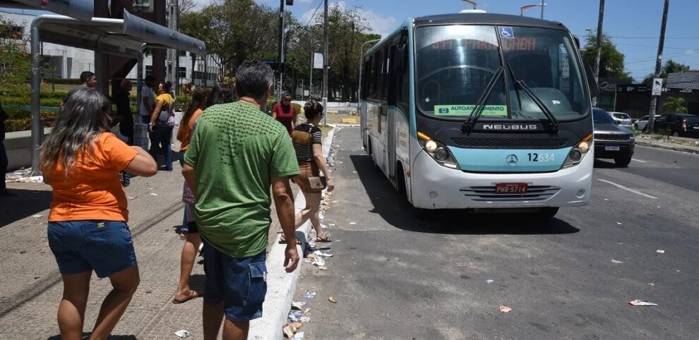 alem-da-suspensao-de-25-linhas-de-onibus,-outras-29-tiveram-reducao-de-frota-em-fortaleza
