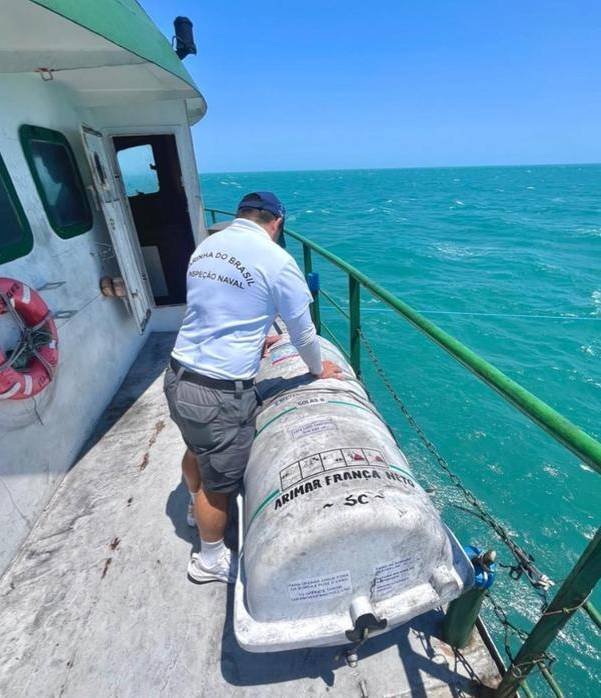 embarcacao-e-encontrada-a-deriva-no-litoral-oeste-do-ceara;-marinha-investiga-caso