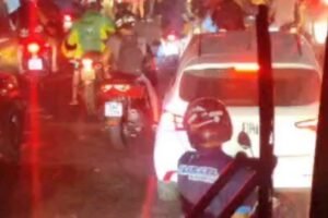estudantes-fecham-avenida-em-protesto-por-corte-de-linhas-de-onibus-em-fortaleza