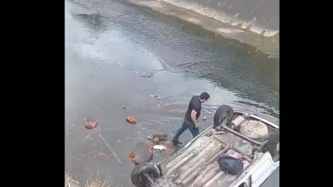 professor-perde-o-controle-de-carro-e-cai-no-canal-da-avenida-aguanambi,-em-fortaleza