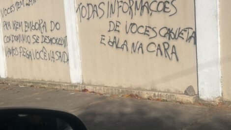 moradores-de-condominio-em-fortaleza-sao-ameacados-com-pichacoes-nos-muros