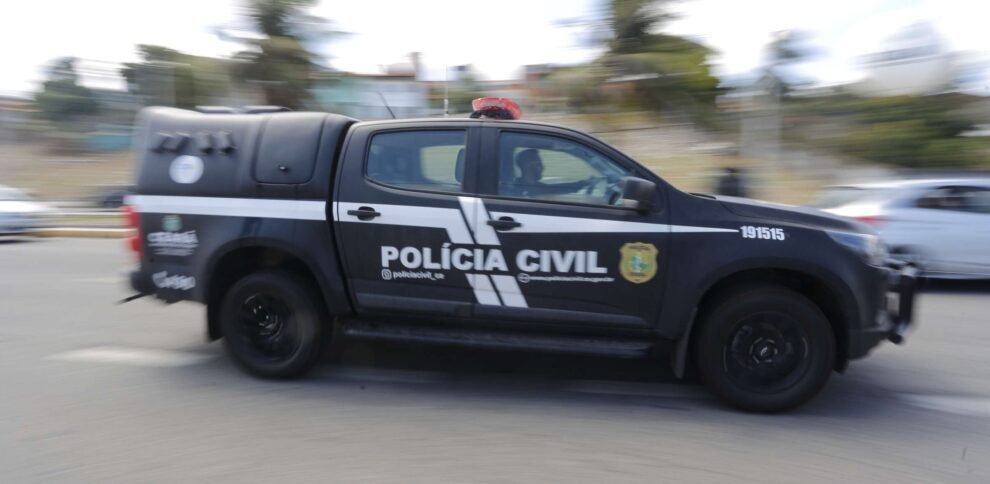 homem-e-preso-com-dois-carros-furtados-de-locadora-de-veiculos-em-cumbuco,-no-ceara