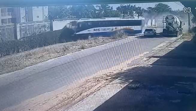 onibus-com-operarios-mata-motociclista-apos-manobra-desgovernada,-em-aquiraz