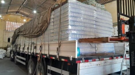 60-mil-garrafas-de-cachaca-apreendidas-no-ce-passarao-por-pericia-apos-risco-de-contaminacao-por-metanol