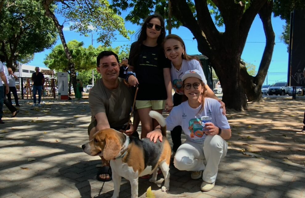 comeca-em-fortaleza-o-primeiro-dia-d-da-campanha-antirrabica-2025-com-vacinacao-de-caes-e-gatos