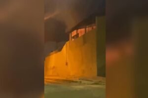 detentos-controlam-principio-de-incendio-dentro-de-cadeia-publica-de-quixada,-no-ceara