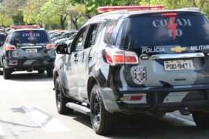 granada-explode-proximo-a-viatura-da-policia-militar-durante-ocorrencia-em-fortaleza