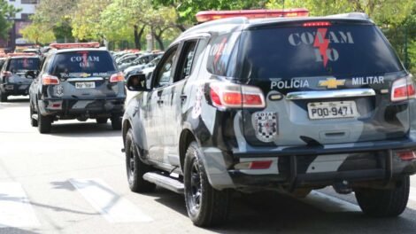 granada-explode-proximo-a-viatura-da-policia-militar-durante-ocorrencia-em-fortaleza
