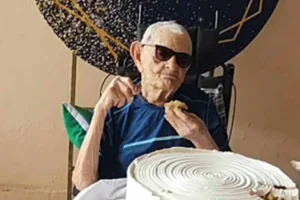 cearense-reconhecido-como-o-homem-mais-velho-do-mundo-faz-aniversario-de-113-anos 