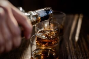 ceara-investiga-novos-casos-suspeitos-de-intoxicacao-por-metanol,-incluindo-uma-morte;-confira