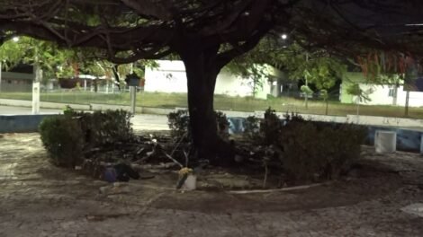 barraco-e-incendiado-apos-briga-entre-pessoas-em-situacao-de-rua-em-maracanau,-no-ceara