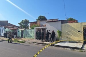 dois-homens-sao-mortos-a-tiros-ao-chegarem-de-mudanca-para-casa-nova-em-fortaleza