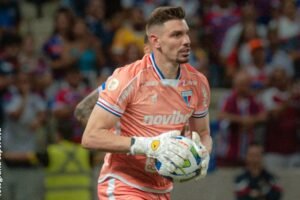 fortaleza-confirma-cirurgia-de-joao-ricardo;-goleiro-deve-ficar-fora-por-seis-meses