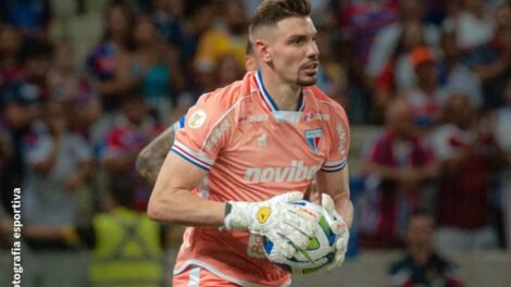 fortaleza-confirma-cirurgia-de-joao-ricardo;-goleiro-deve-ficar-fora-por-seis-meses
