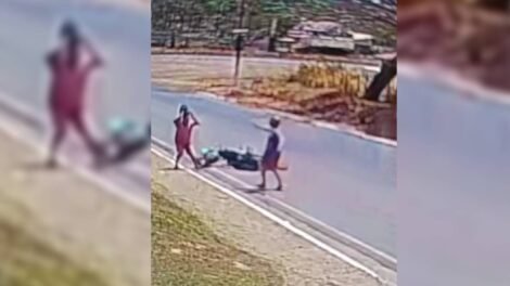 homem-e-derrubado-da-moto-e-tem-veiculo-levado-por-criminosos-em-caucaia