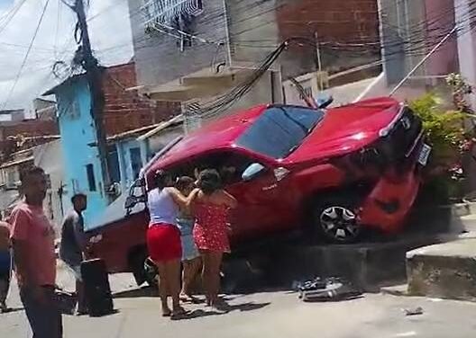 motociclista-morre-ao-ser-atropelado-por-carro-de-luxo-dirigido-por-idoso-em-fortaleza