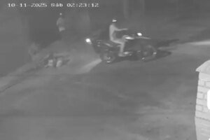 bandidos-entram-em-garagem-de-vila-na-madrugada-e-furtam-motocicleta-em-fortaleza