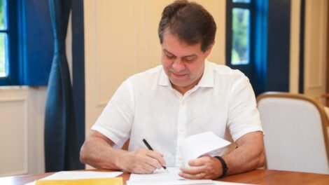 evandro-leitao-antecipa-feriado-do-dia-do-servidor-publico-para-27-de-outubro,-segunda-feira