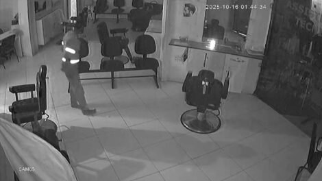 espaco-de-beleza-e-furtado-no-centro-de-fortaleza-durante-a-madrugada-desta-quinta-feira-(16)