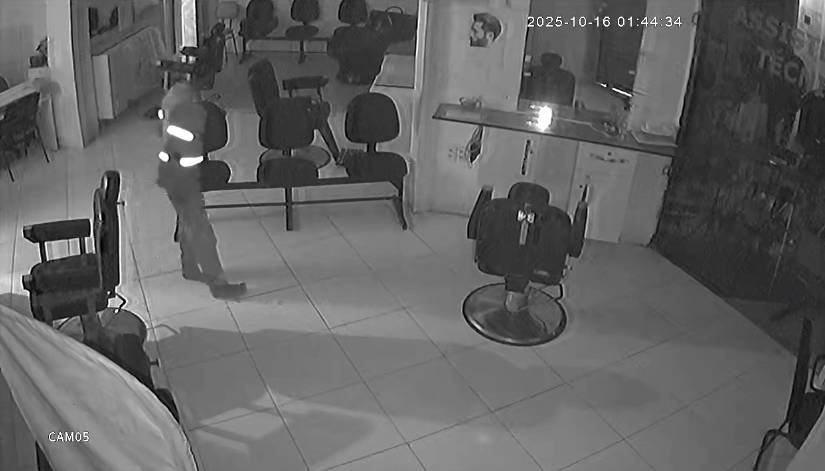 espaco-de-beleza-e-furtado-no-centro-de-fortaleza-durante-a-madrugada-desta-quinta-feira-(16)