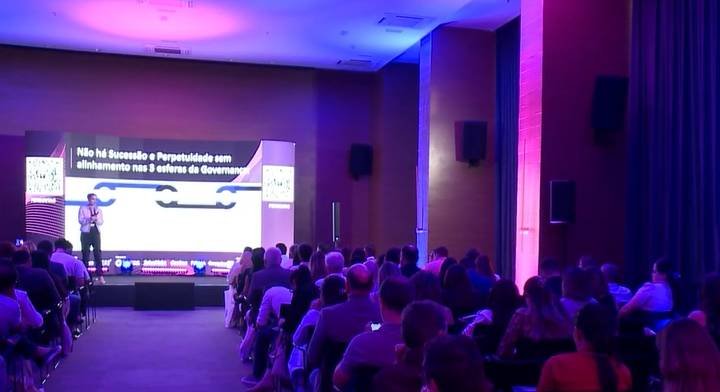 3a-edicao-do-forum-cearense-de-familias-empresarias-promove-troca-de-experiencias-entre-geracoes
