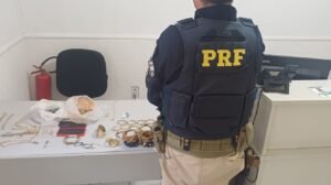 prf-apreende-joias-e-semijoias-furtadas-em-taxi-no-litoral-do-ceara