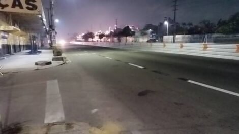 fumaca-de-incendio-em-fortaleza-toma-ruas-do-bairro-boa-vista-e-afeta-transito-e-moradores