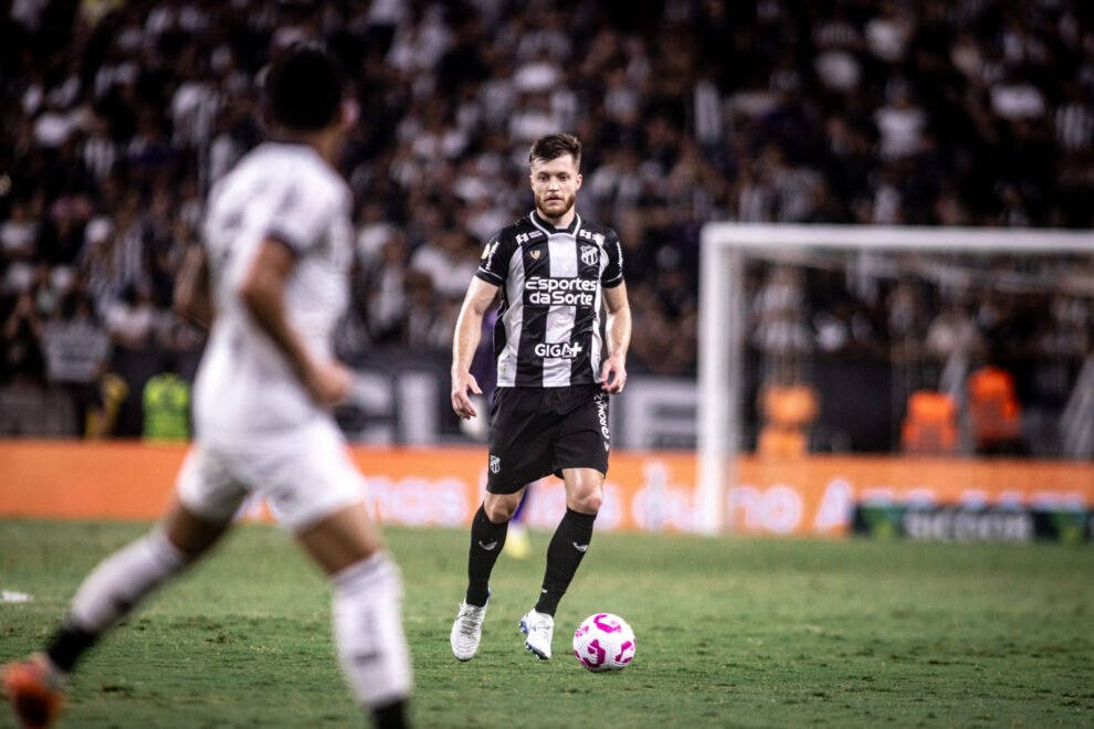 ceara-perde-para-o-botafogo-no-castelao-e-chega-a-dois-jogos-sem-vitoria-na-serie-a