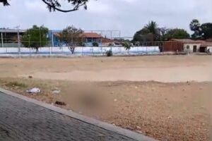 homem-e-sequestrado-em-fortaleza-e-morto-a-tiros-em-campo-de-futebol-em-maracanau