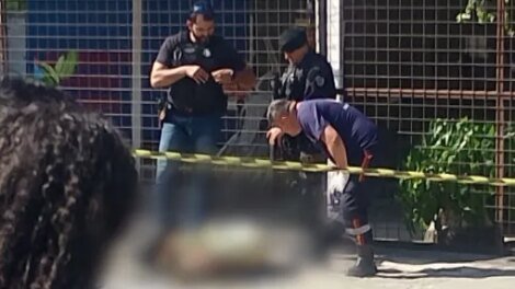 jovem-e-morta-a-tiros-por-dupla-em-moto-enquanto-andava-na-rua-em-maracanau/ce