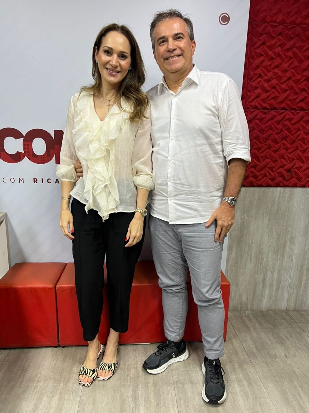 juliana-carneiro-fala-sobre-superacao-e-expansao-da-american-news-beauty-no-programa-conexoes