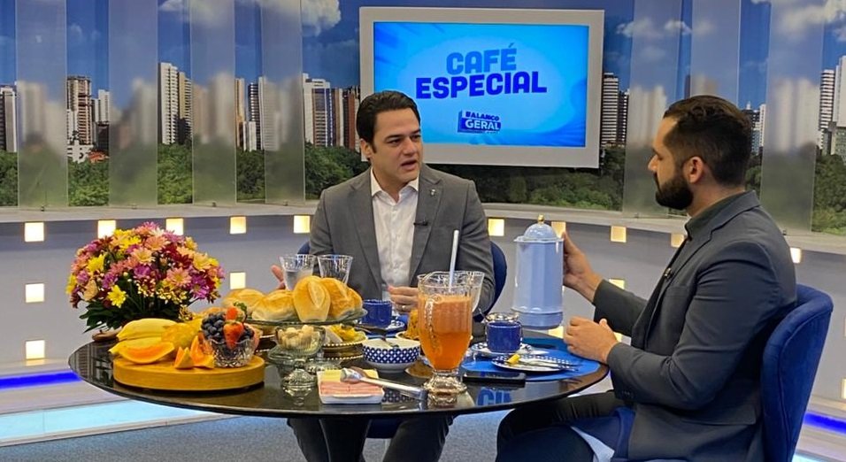 empresas-podem-ser-abertas-pelo-whatsapp-em-cinco-minutos-no-ceara,-explica-presidente-da-junta-comercial
