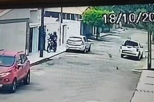 funcionario-e-assaltado-enquanto-realizava-servico-no-conjunto-polar,-em-fortaleza
