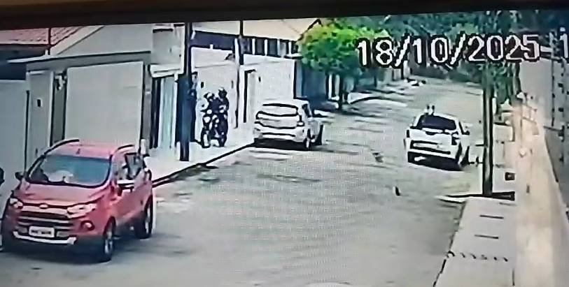 funcionario-e-assaltado-enquanto-realizava-servico-no-conjunto-polar,-em-fortaleza