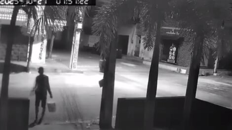 camera-flagra-criminoso-arrombando-hamburgueria-e-furtando-produtos-em-fortaleza