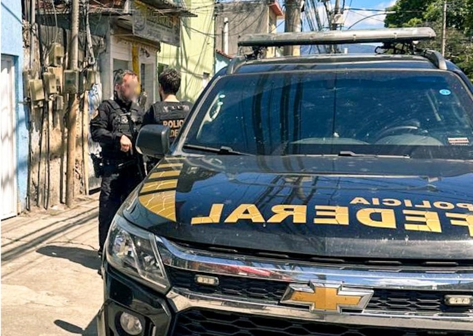 operacao-da-pf-prende-no-rio-criminoso-que-teria-desviado-dinheiro-de-escola-do-crato/ce