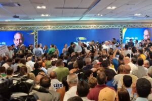 ciro-gomes-se-filia-ao-psdb-em-evento-com-aliados-em-fortaleza