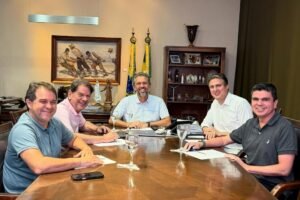 no-dia-da-volta-de-ciro-ao-psdb,-chagas-vieira-posta-foto-com-camilo,-cid-e-elmano:-“maiores-liderancas”