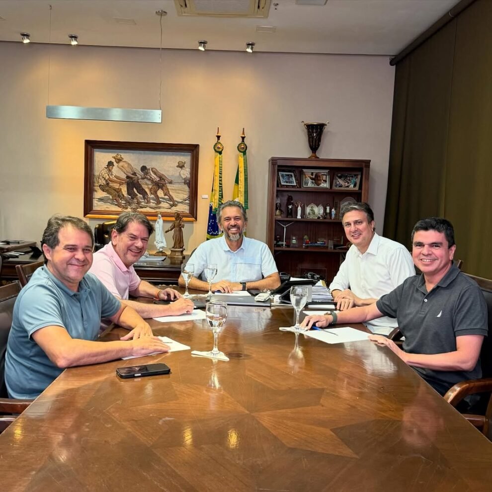 no-dia-da-volta-de-ciro-ao-psdb,-chagas-vieira-posta-foto-com-camilo,-cid-e-elmano:-“maiores-liderancas”