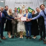 assembleia-concede-medalha-herbert-de-souza-a-primeira-dama-do-ceara-lia-de-freitas