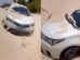 carro-colide-com-duna-e-atola-em-areia-acumulada-sobre-rodovia-estadual-em-barroquinha,-no-ceara