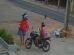 motociclista-tem-moto-levada-em-assalto-enquanto-mexia-no-celular-em-caucaia