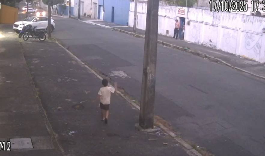 mae-denuncia-negligencia-apos-filho-autista-sair-sozinho-de-escola-particular-em-fortaleza