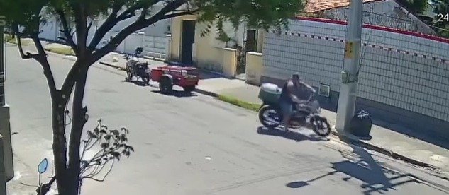 homem-furta-botijao-de-gas-em-plena-luz-do-dia-no-bairro-joao-xxiii,-em-fortaleza