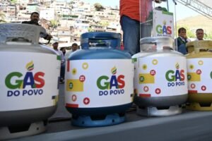 caixa-abre-adesao-de-revendas-ao-programa-gas-do-povo-e-garante-botijoes-gratuitos-a-milhoes-de-familias