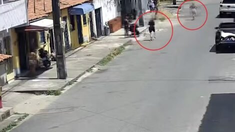 homem-e-preso-apos-perseguir-e-ameacar-mulher-com-arma-em-rua-de-fortaleza