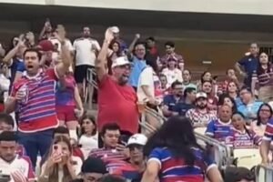 flamengo-repudia-torcedora-do-fortaleza-que-hostilizou-homens-com-camisas-pretas-no-castelao