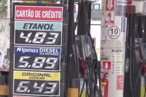 uma-semana-apos-reducao-da-petrobras,-postos-de-fortaleza-ainda-nao-baixaram-preco-da-gasolina
